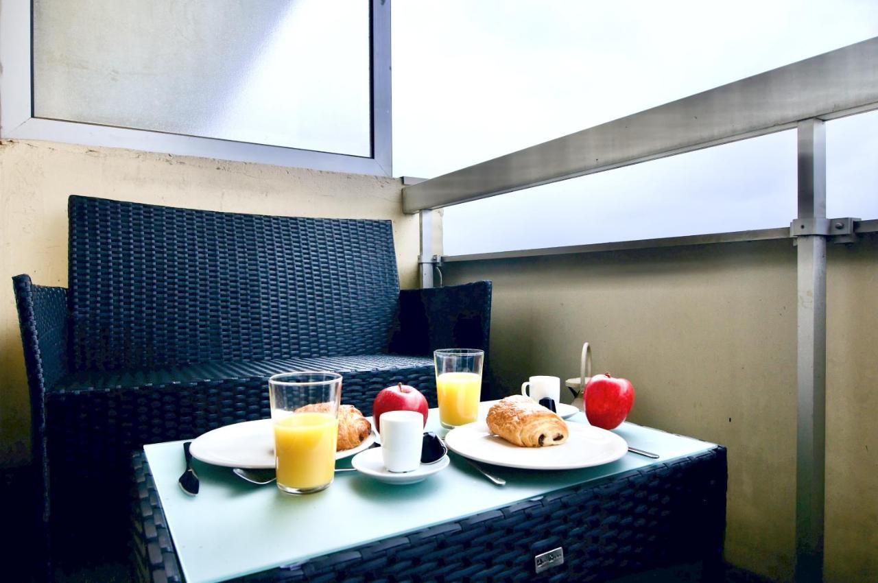 Appart'Hotel Versailles Saint Cyr L'Ecole - Gare Sncf A 100M Et Parking Prive מראה חיצוני תמונה