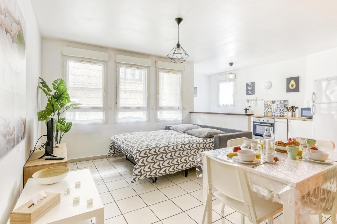 Appart'Hotel Versailles Saint Cyr L'Ecole - Gare Sncf A 100M Et Parking Prive מראה חיצוני תמונה